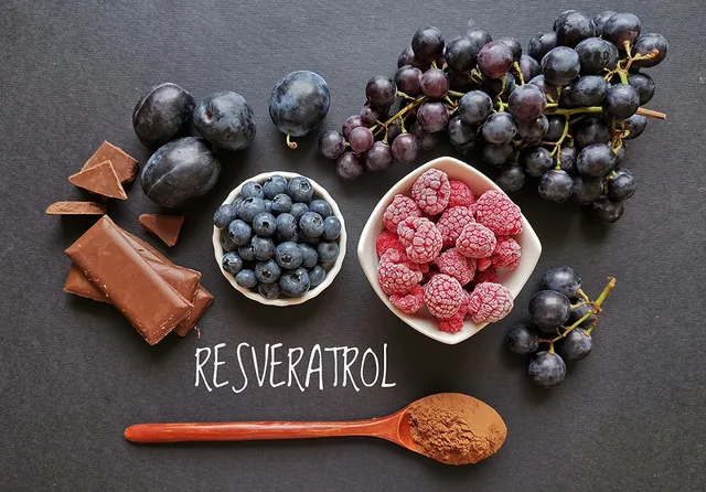 Red grapes, blueberries, raspberries and dark chocolate, food sources of resveratrol